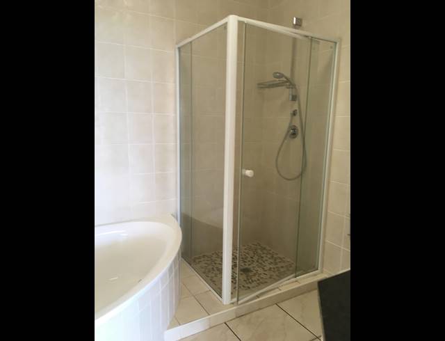 3 BEDROOM SIMPLEX TO LET IN UMTENTWENI